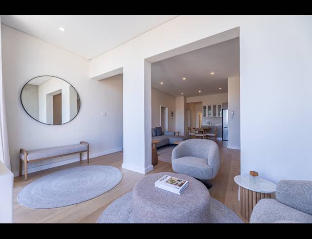 2 BEDROOM APARTMENT TO LET IN SEA POINT